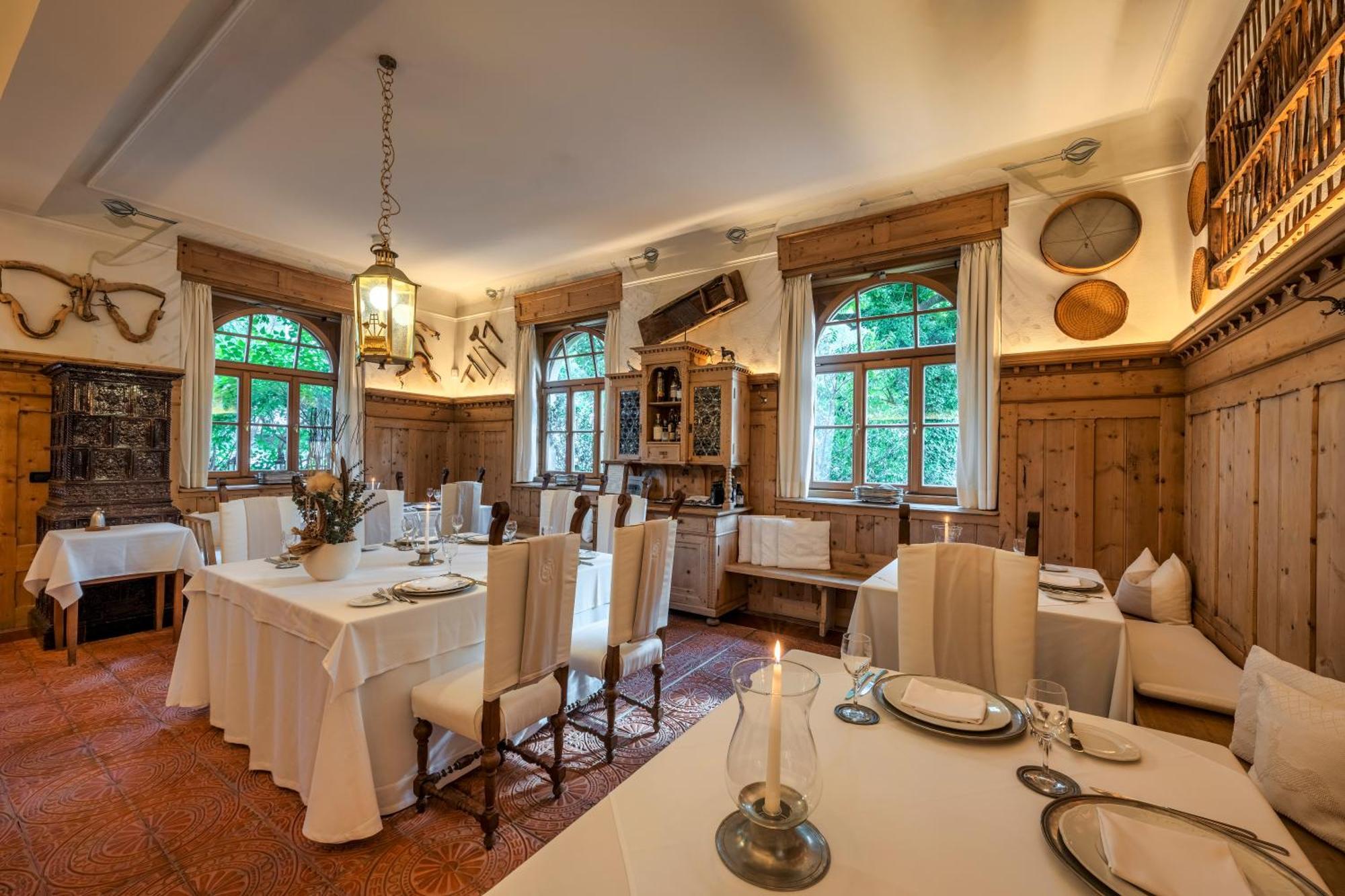 Schlosswirt Forst Lagundo Exterior foto